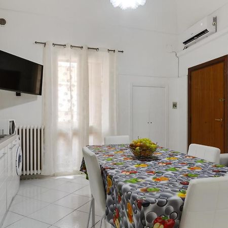 Appartamento Dimora del Delfino Curioso Lecce Esterno foto