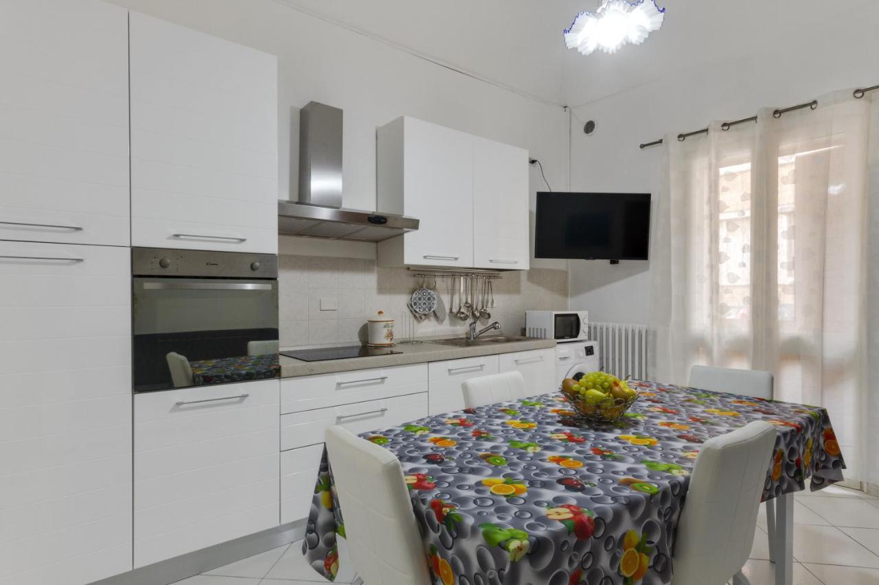 Appartamento Dimora del Delfino Curioso Lecce Esterno foto