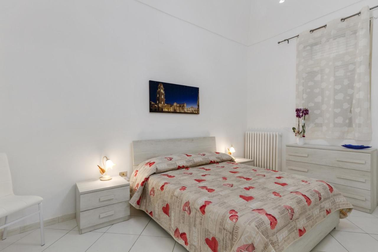 Appartamento Dimora del Delfino Curioso Lecce Esterno foto