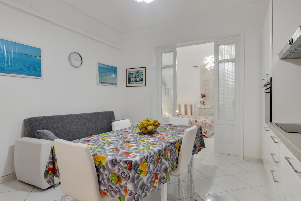 Appartamento Dimora del Delfino Curioso Lecce Esterno foto